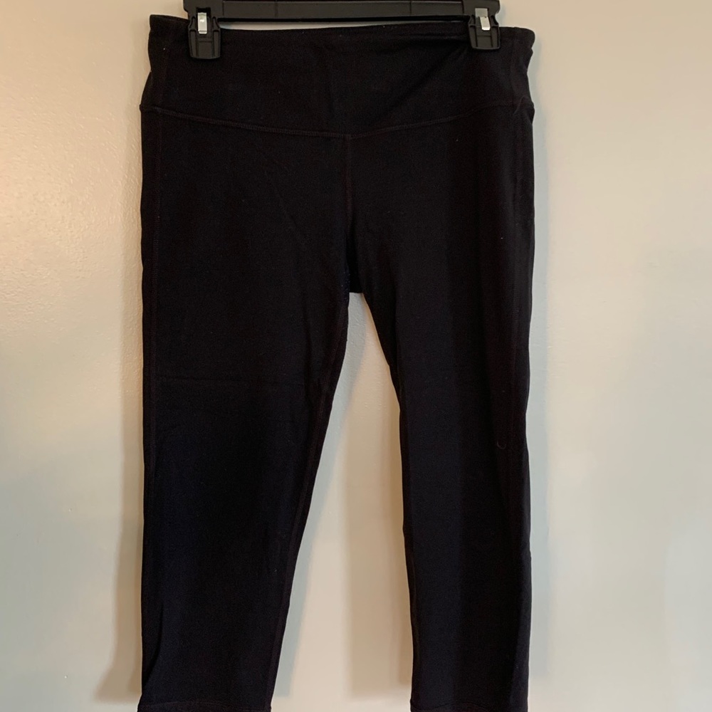 Like new athlete crop leggings